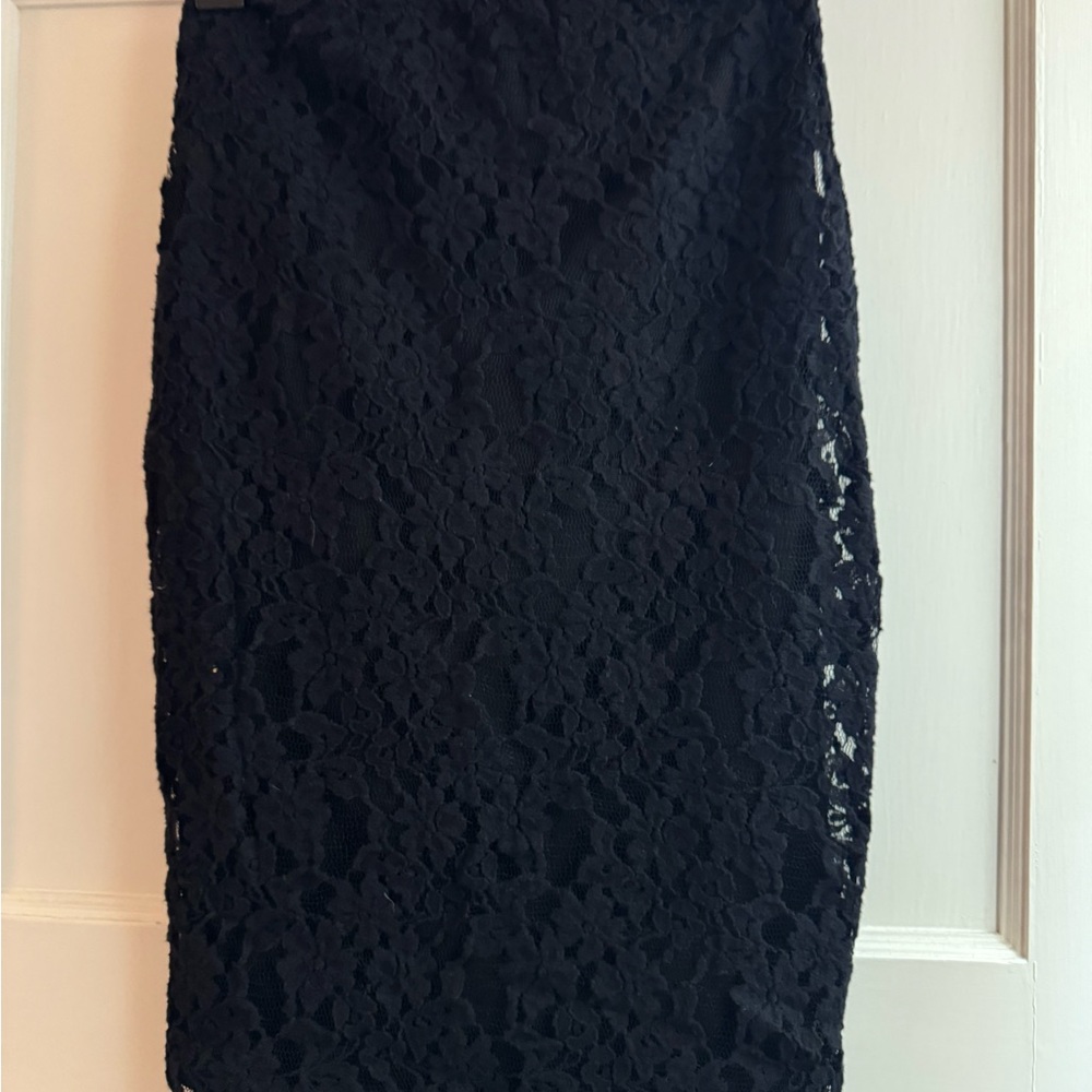 Black Midi Pencil Skirt for Cocktail Occasions